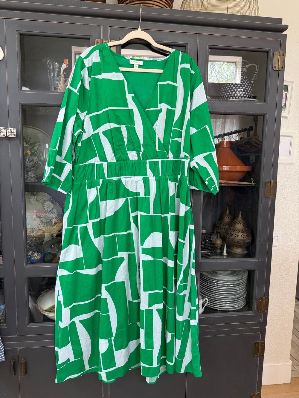 On 34th Green & light Gray Geometric V‑Neck Midi Dress - 3X